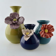 手捏匠心，花香滿(mǎn)屋 現(xiàn)代家居花瓶與手工花，饋贈(zèng)佳禮的藝術(shù)新篇