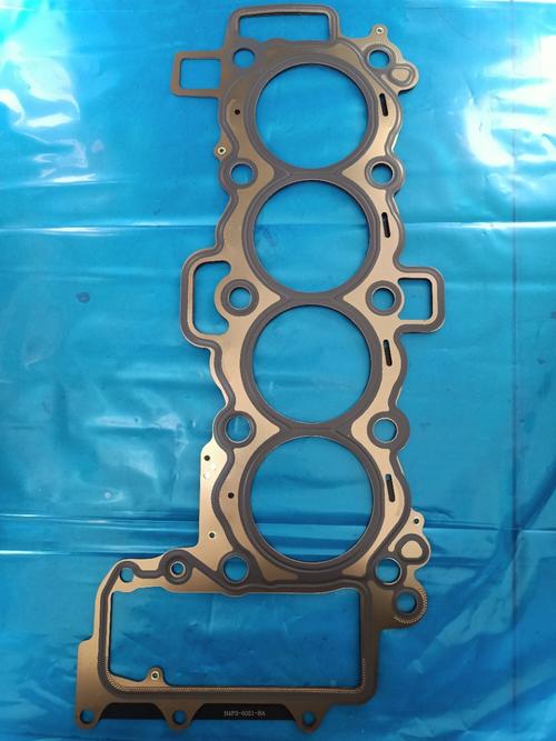 從視覺與工藝考量發(fā)動(dòng)機(jī)擋板